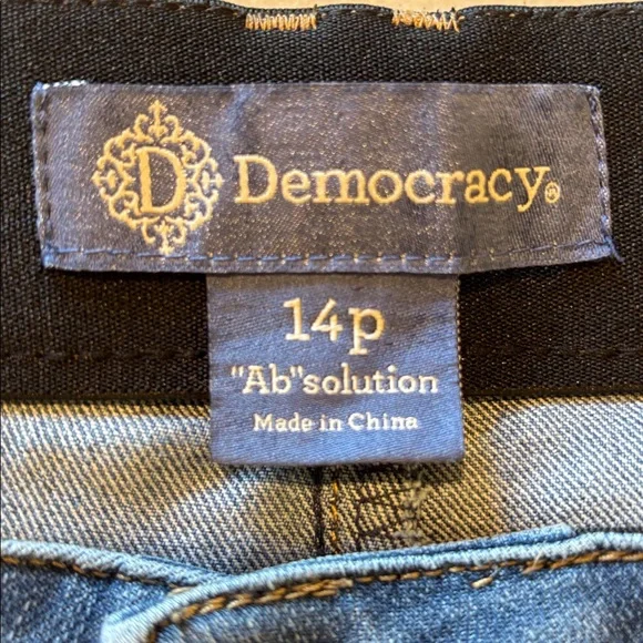 Democracy Mid-Wash Ankle Jeans - Picture 4 of 8